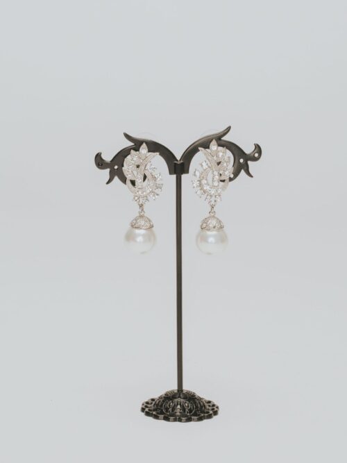 Pendientes con perla brillante