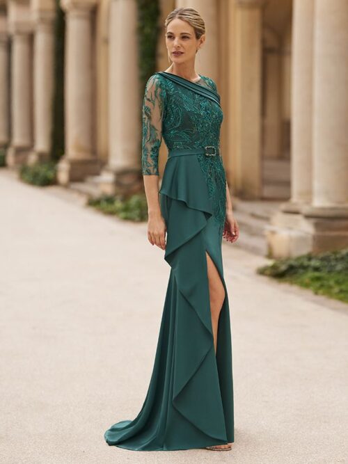 Vestido abertura verde con pedrería