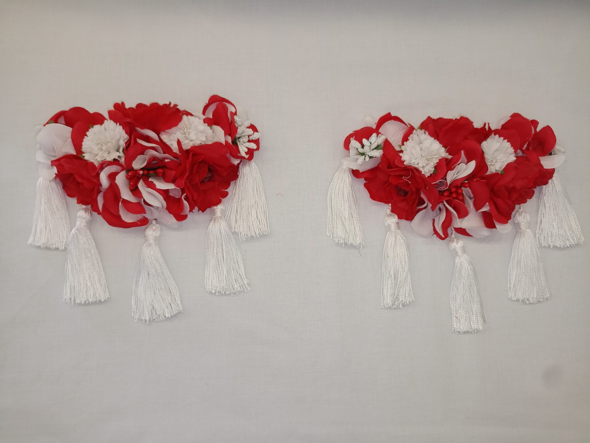 Hombreras de flamenca rojas y blancas