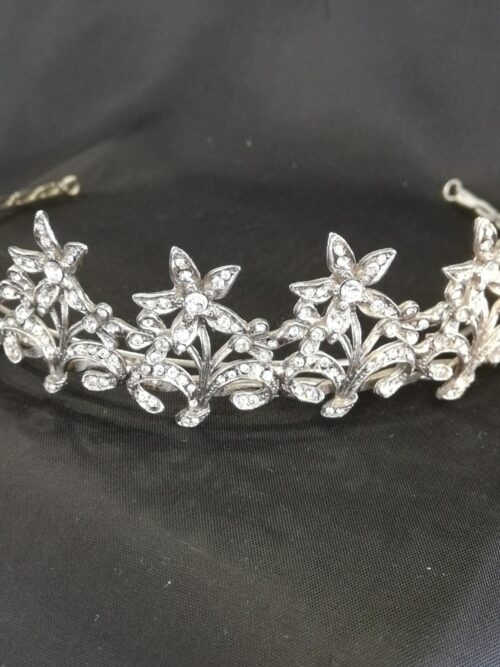 Tiara en plata vieja y cristal