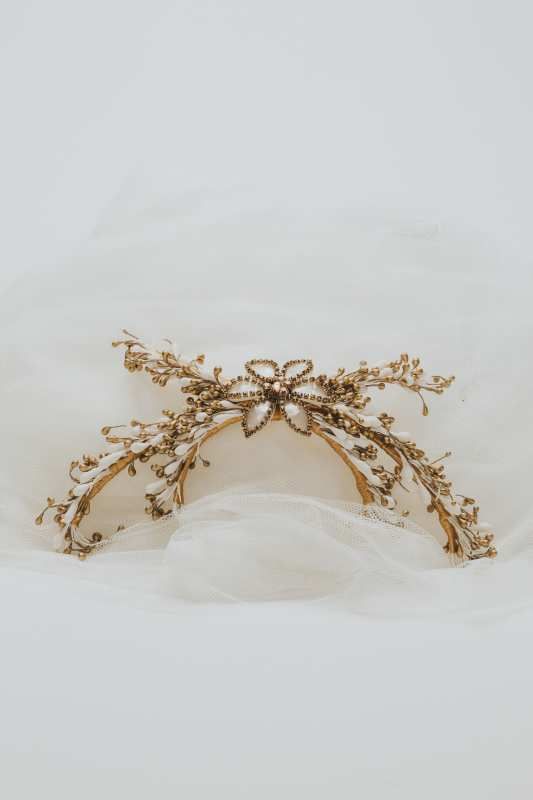Tocado novia oro y nácar