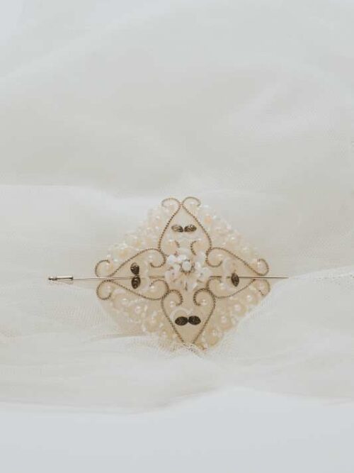 Pasador novia nácar y filigrana