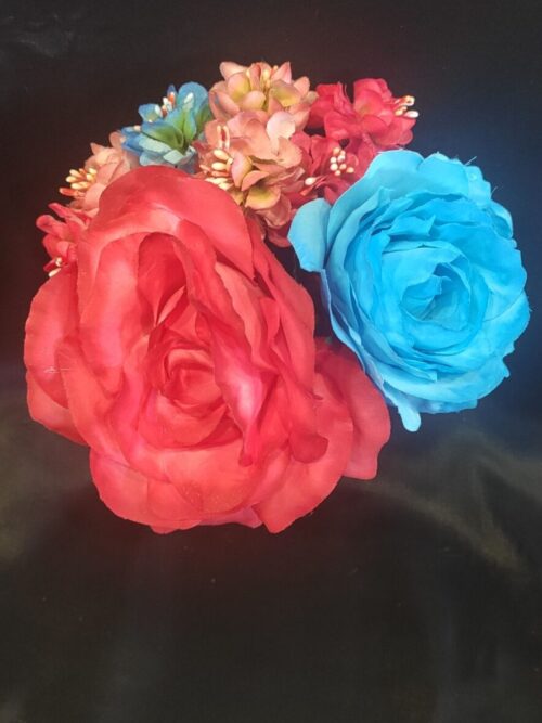 Ramillete rojo y turquesa